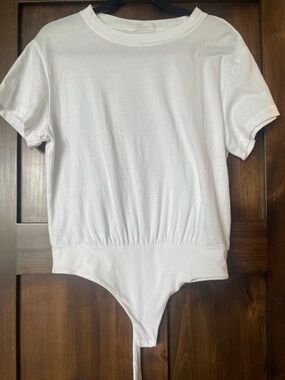 Nuuds size M white tee bodysuit